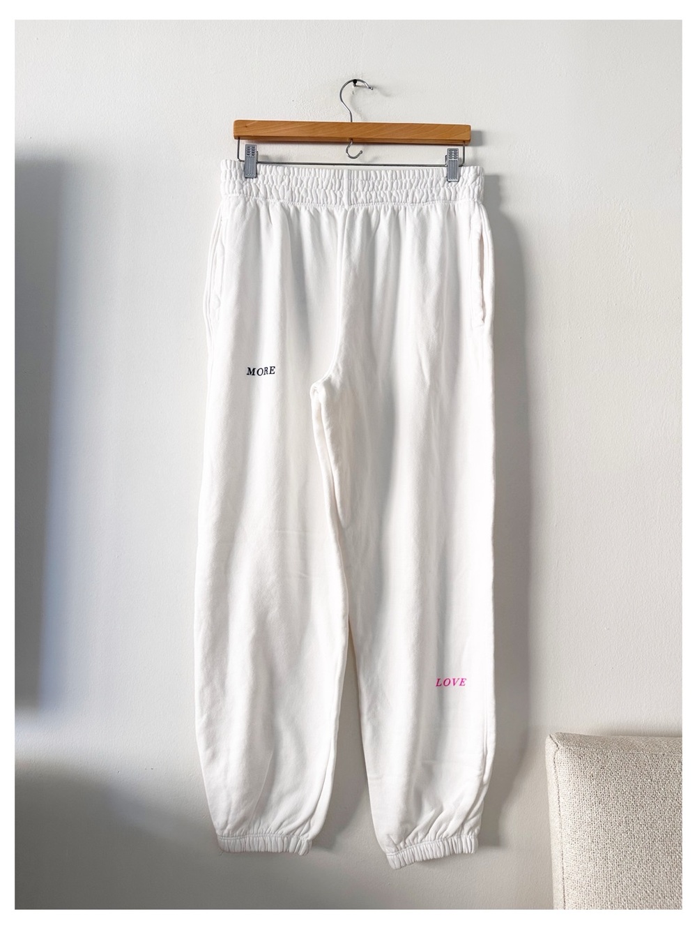 NWT Sundry White More Love Fleece Sweatpants Joggers Size L Large Comfort Lounge